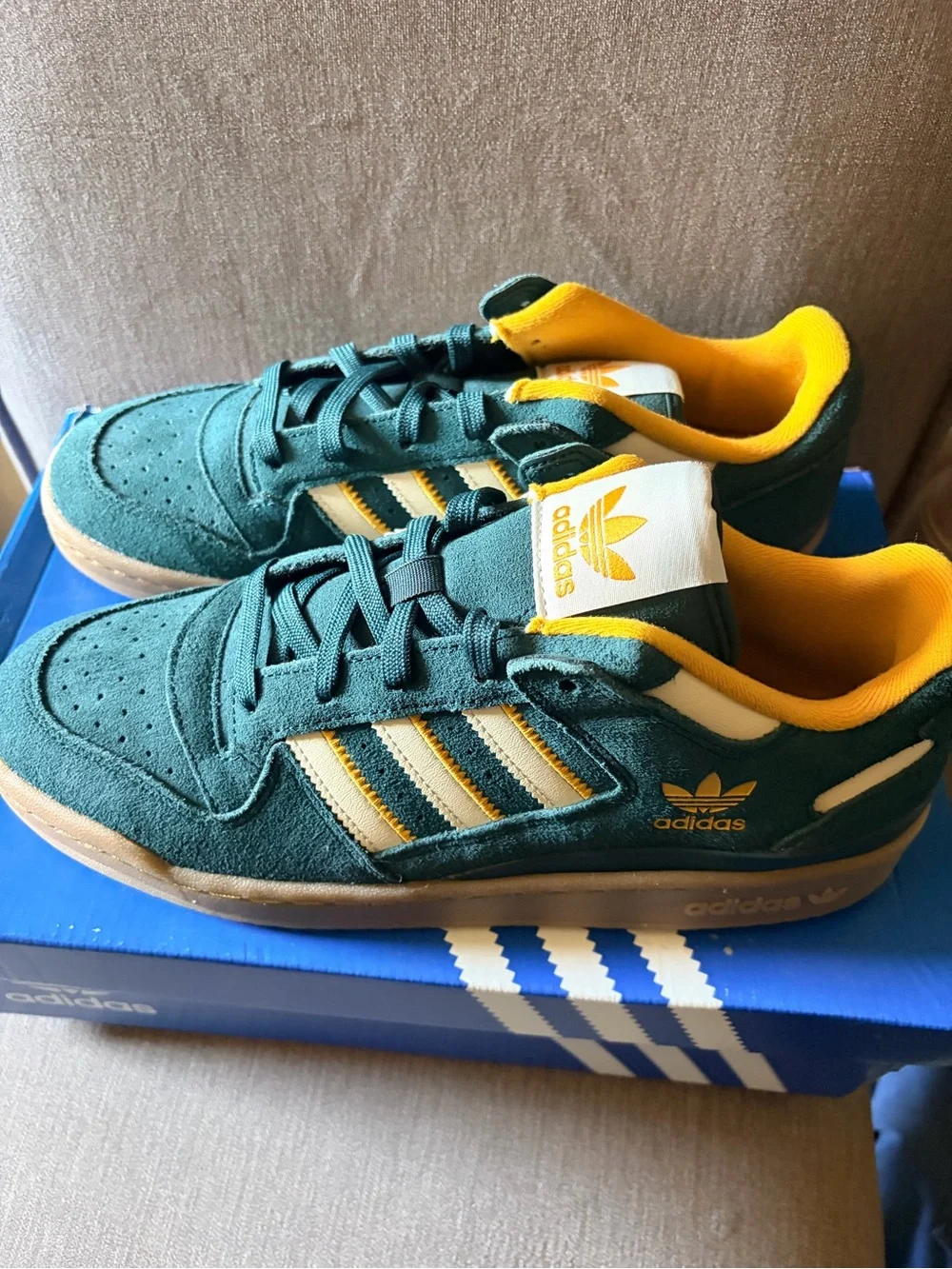 adidas Men’s green & Yellow Low-Top Sneakers